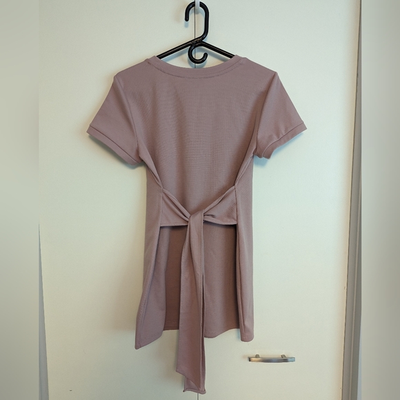 Short sleeved maternity tee with tie - Picture 2 of 5